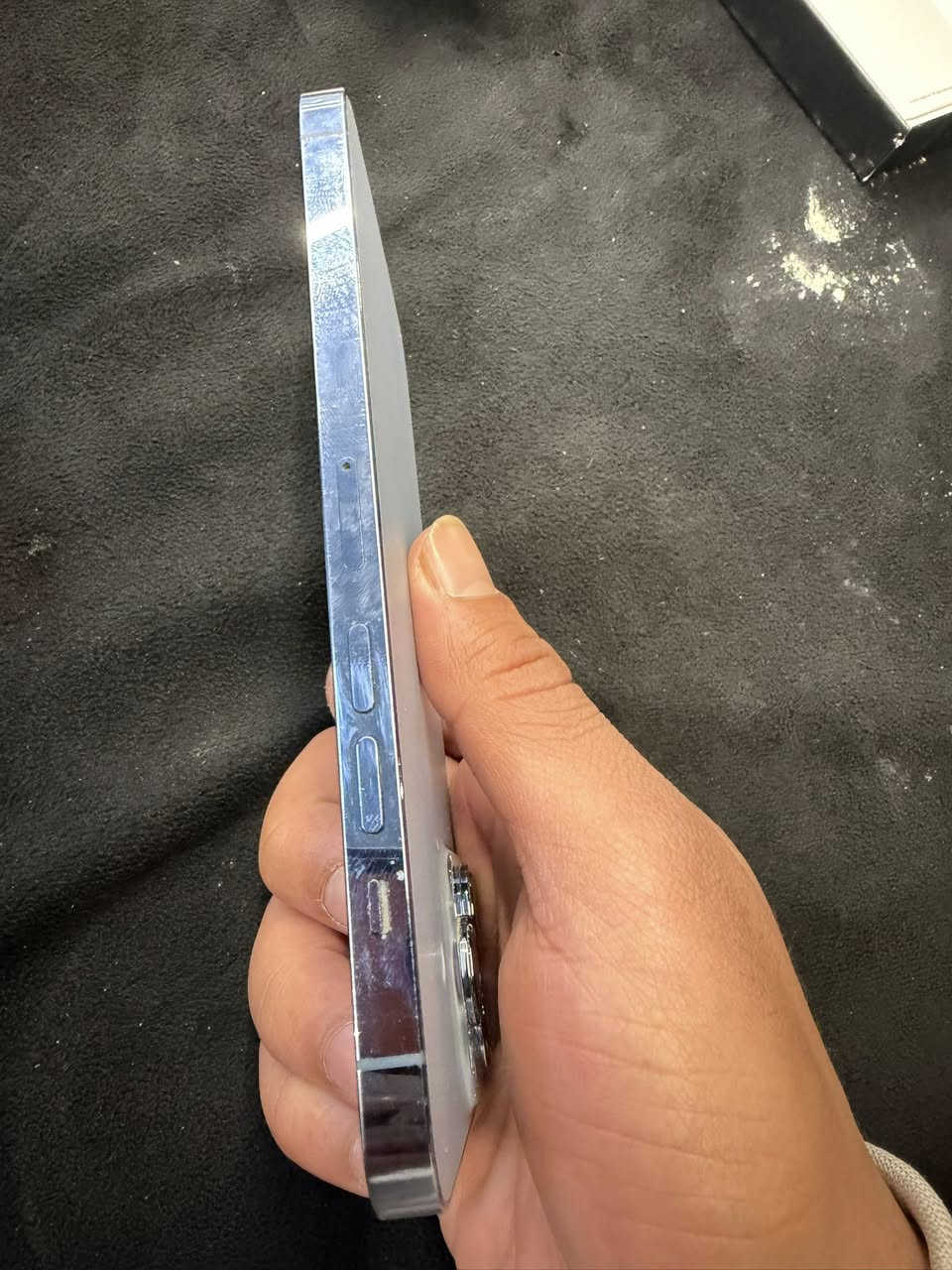 ايفون 13 برو ماكس بطاريه 84 ذاكره 256 الجهاز نضيف كلش وضمان محلقاته كامله بطاريه ما معلايه السعر 750 وبي مجال التواصل خاص او الاتصال ع رقم تالي ***********
