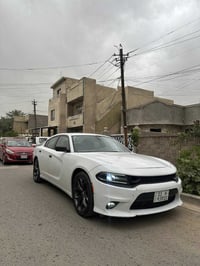 جارجر 2018 sxt وارد امريكي الحادث موضح بالصور مع تقرير الفحص لون ابيض ...