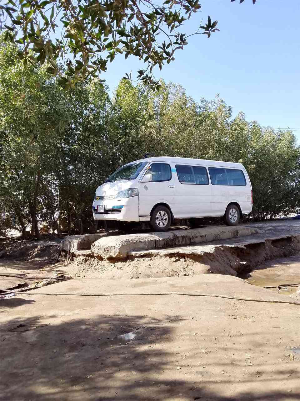 سلام عليكم سيارة جنبي H للبيع موصليه مديل 13 بسم مواطن ماعليها إشارة حجز سيارة كامله مكينه ستوها شادينا جديده تخم تاير جديد سيارة قطرة خياس مابيها سيارة جاهازه من كلشي كبل للشارع مكان نجف سعر 34وبيها ***********
