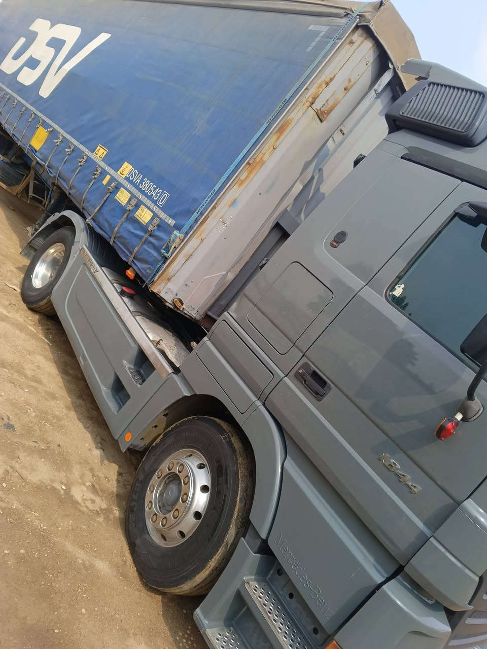 (*********** موديل 2004رقم اربيل  بسمي سيارة  الكلمة تخم تايرات  مكان ميسان
سنويه منتهيه 
سعر 330
