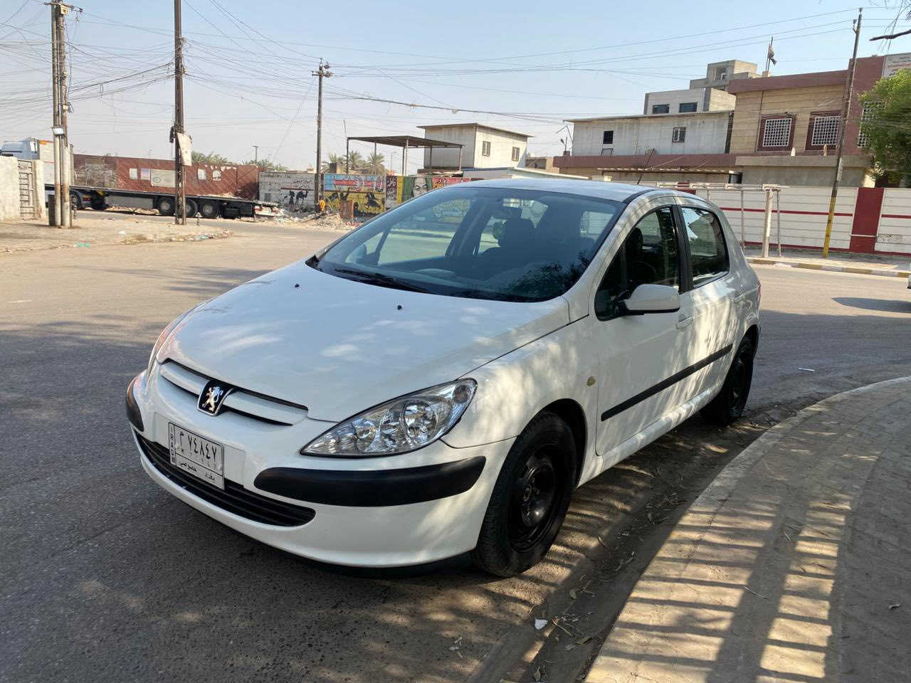 سلام عليكم بيجو فرنسي 2005 بيها نقص فقط ضربة بالجاملغ الايسر للسايق السيارة جاهزة من كلشي مكاني البلديات السعر 55 $ رقمي ***********
