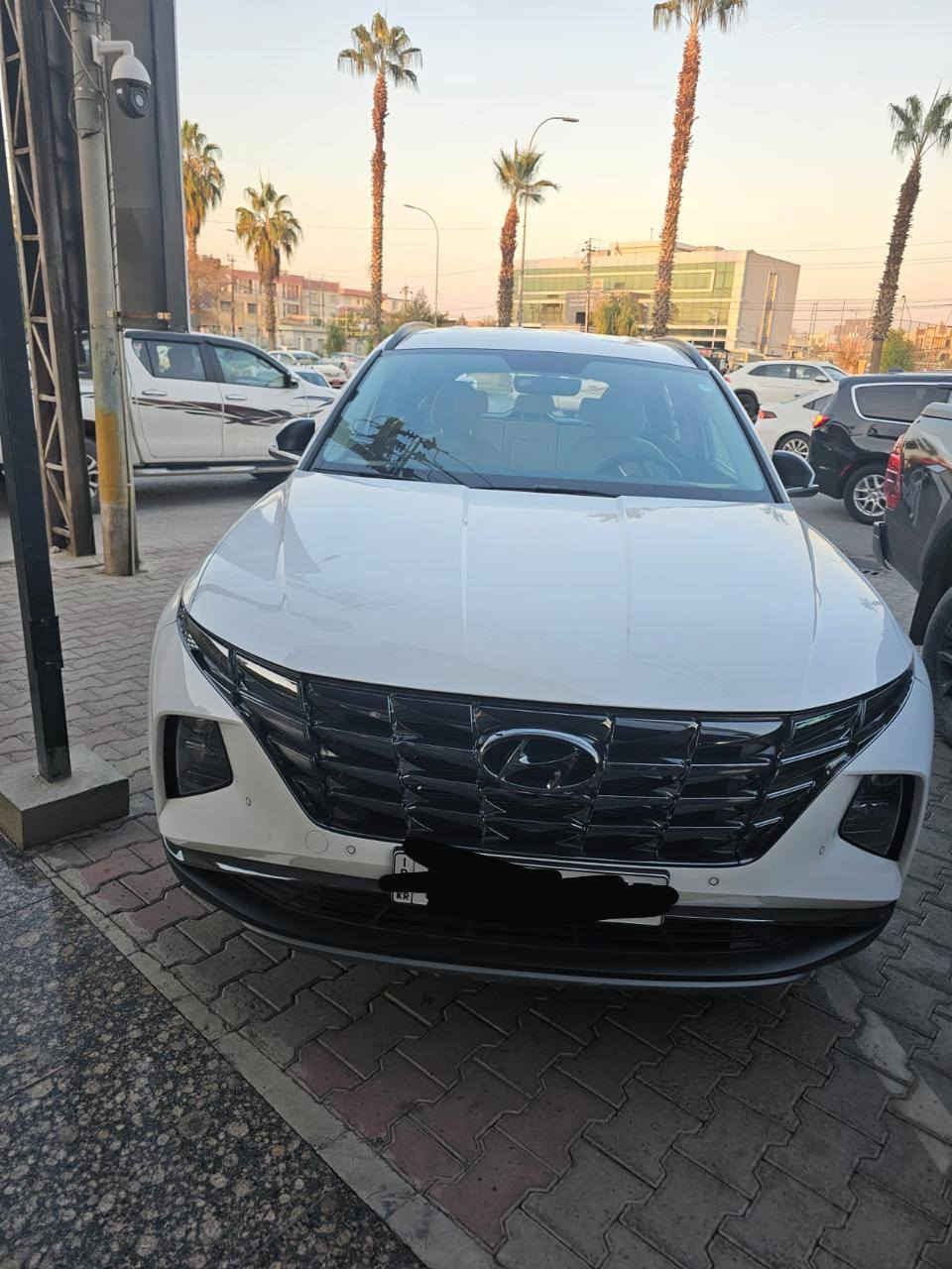 🚗 للبيع: هيونداي توسان 2024
📍 مكان السيارة: بغداد – الكمالية
📞 للتواصل: ***********
💰 السعر: 222 ورقة – قابل للتفاوض
📊 المسافة المقطوعة: 24000 كيلومتر
🛠️ المحرك: 4 سلندر – 2000cc

⚙️ المواصفات:
• مقاعد أمامية كهربائية
• حساسات أمامية وخلفية بلادي
• بصمة أبواب + بصمة تشغيل + تشغيل عن بعد
• إشارات مرايا + مرايا شفط
• تبريد قطعتين
• شاحن وايرلس + منافذ USB أمامية وخلفية
• زينون وLED خلفي
• كشنات + أرضيات مدوشمة جلد
• مواصفات إضافية متعددة

⚠️ أضرار السيارة:
• وارد خليجي 
• مكفولة عام بدون أضرار ✅
• السيارة بوضع الوكالة ✅ 
• داخل ضمان الشركة الدولية العراقية

📌 تفاصيل إضافية:
• رقم السيارة: أربيل الدولي الجديد
• باسم المالك تحويل مباشر
• سنوية جديدة وهزة جديدة
• السيارة جاهزة بدون أي نواقص
• لون السيارة: أبيض
