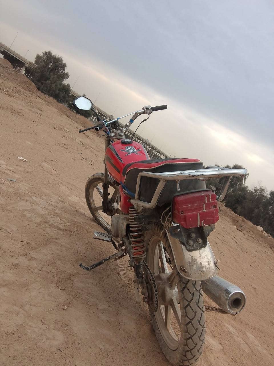 سلام عليكم ورحمه شباب دراجه تايكر 4 كير حلوه ونضيفه بيهه تلحيض الدراجه شلعه وبيه اوراق كامله ب400 وبيه مجال حك الجيه وهاذه رقمي ***********
