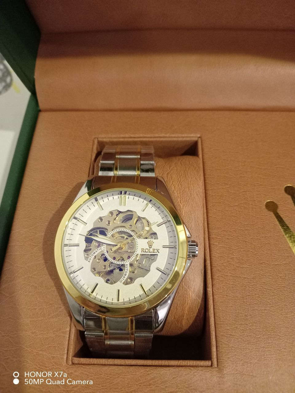 ساعه رولكس اوتماتك تشتغل بدون بطاريه 

توصيل بغداد5محافظات6


**إذا كنت صاحب هذا الإعلان وتريد حذفه لأي سبب، رجاءا أرسل رسالة إلى الدعم الفني**