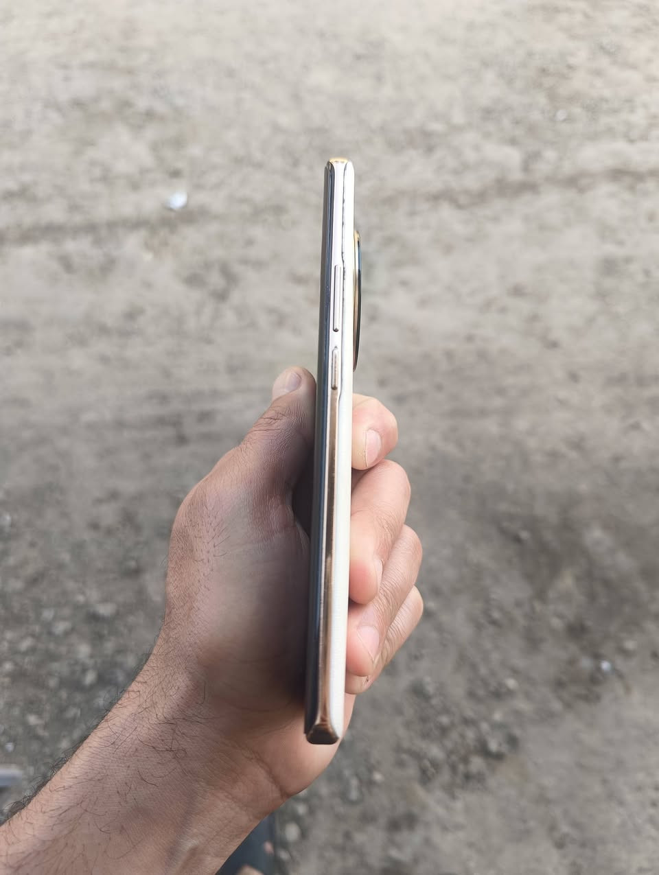 السلام عليكم للمراوس فقط 
ريلمي 11 برو بلس نظافة الجهاز 💯 بل 💯 مواصفاته 
ذاكرته 512 
عشوائيه 12+12بطاريته 5000
شحن سريع 100  واط.
مكفول وملحقاتة كامله .سعر الجهاز بل مراوس 300 الف مكاني بابل كورنيش الحله


**إذا كنت صاحب هذا الإعلان وتريد حذفه لأي سبب، رجاءا أرسل رسالة إلى الدعم الفني**