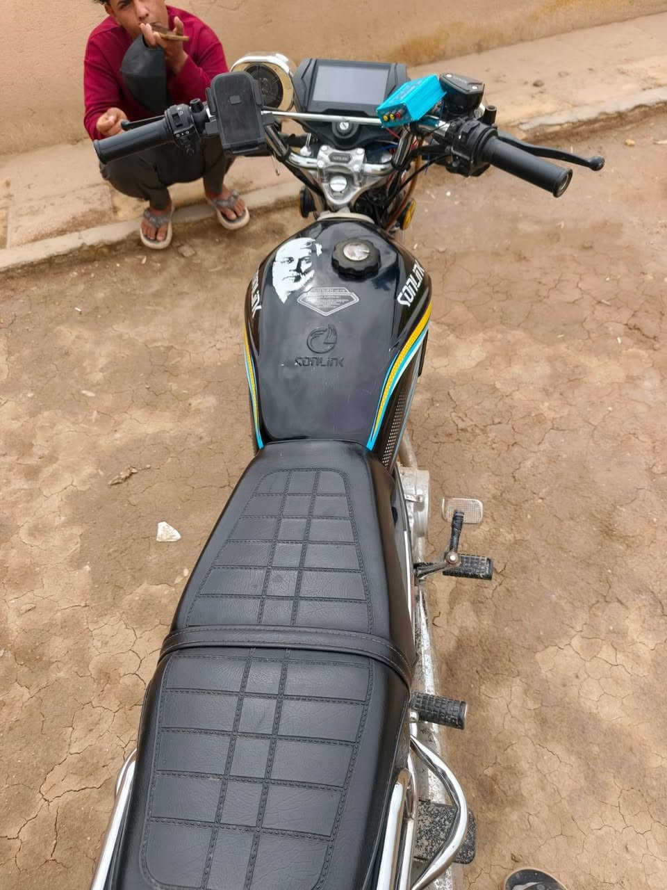 سلام عليكم تايكر مديل2024 شكل خمسه وعشرين  وراق لمكان القاسم  سعر ٦٥٠ وبيه مجال نتصل علا رقم ***********
