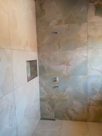 خلفه سيراميك وبورسلين الواح وبيات وجدران وارصيات شغل درجه اوله التزام ...