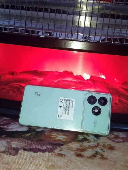 جهاز للبيع A36 السعر 115الف مستخدم 3ايام   فقط مكاني شارع حيفا هذة رقمي بي واتساب  ***********
