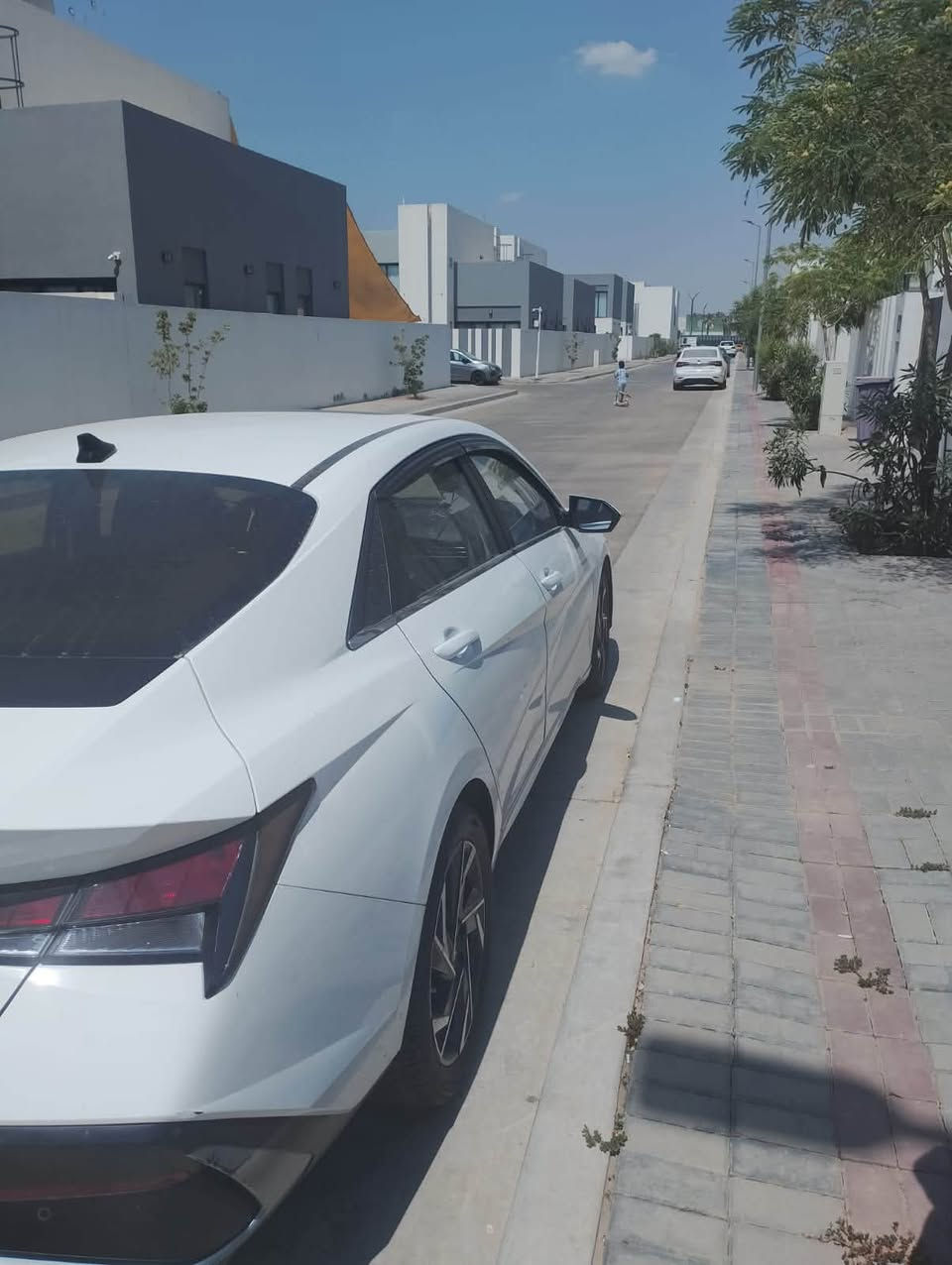 السلام عليكم ورحمة الله وبركاته مرخصت الادمن النترا موديل 23 خليجي صيني مكينه 1500 لون ابيض مكفوله مراوس ب كورلا هايبرد 23 
***********

