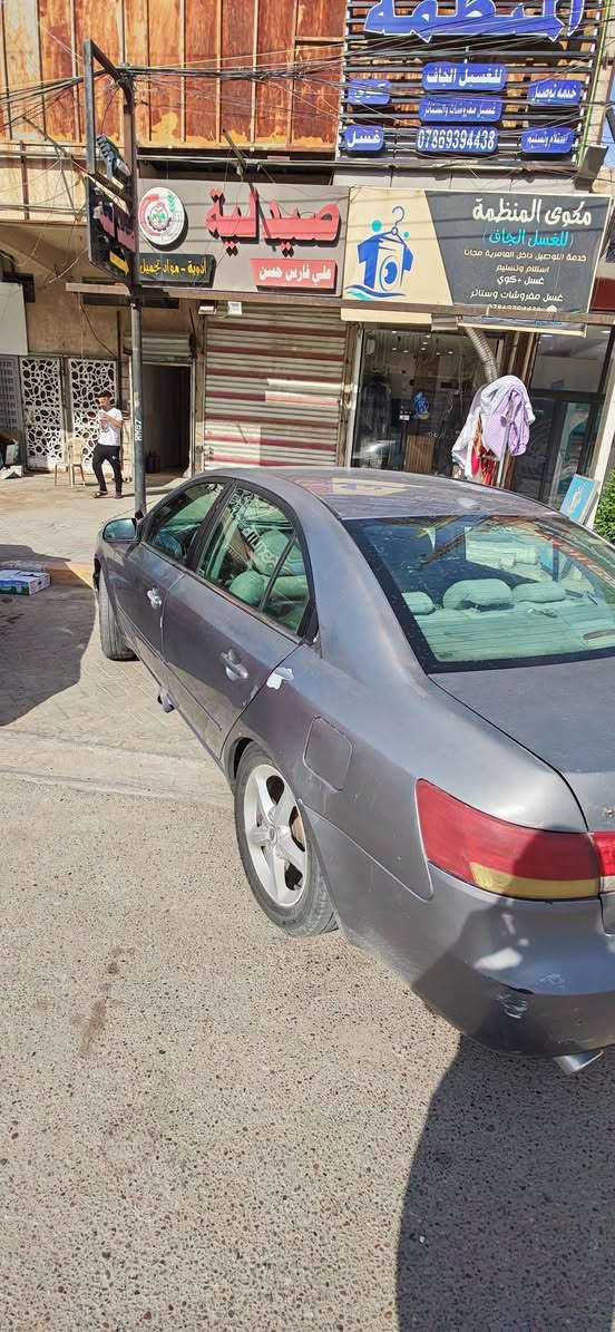 السلام عليكم بيع سريع ومستعجل 
سوناتا ٢٠٠٨ مكينة ٦ سلندر رقم بغداد باسمي 
السيارة جاهزة بيها نواقص بسيطة 
كير محرك تبريد شغال 
السعر ٧٣  بيها مجال
مكاني بغداد العامرية 
***********
الشراي يتصل ويدلل
