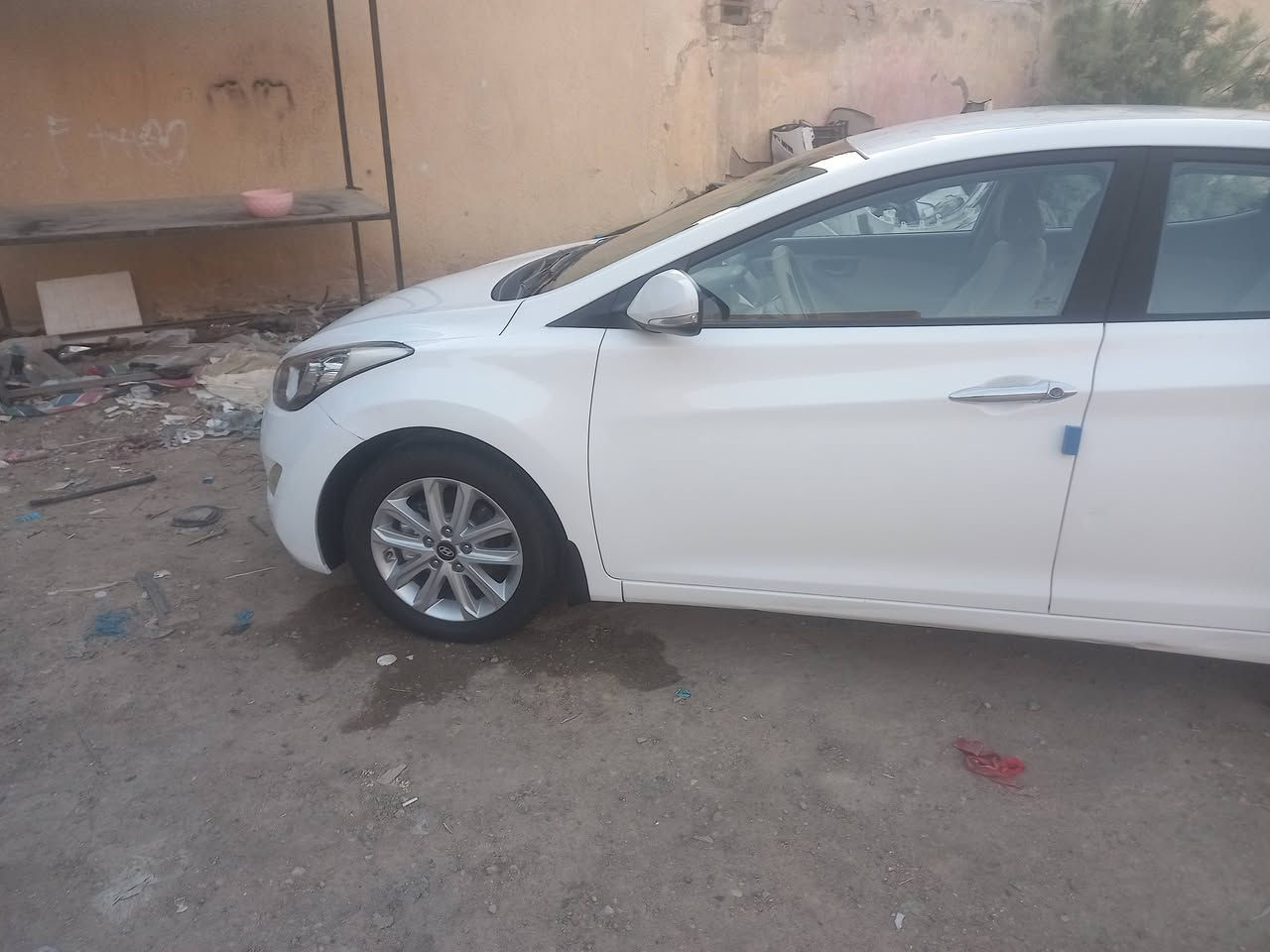 إلنترا خليجي ١٣ مكفوله كفاله عامه ما عده دوسه اليمنه والباقي صبغ تبديل ضربه مكفوله مكينه ٦٠٠ ما مفتوحه تبريد حداديه جاهزه السياره ناصريه مركز تلفون *********** السعر ١٠٨ وبيها مجال

