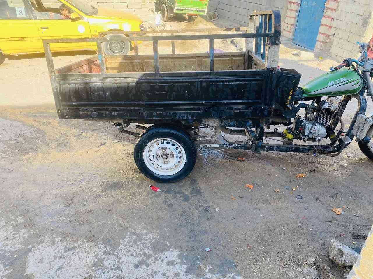 ‏سلام عليكم ورحمة الله ستة للبيع السعر 550 وبيها مجال مكاني البصرة الزبير***********
