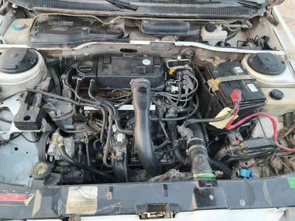 السلام عليكم بيجو بارس مكفوله بيضه  بسمي رقم بغداد رقم ***********  السعر ٦٥
