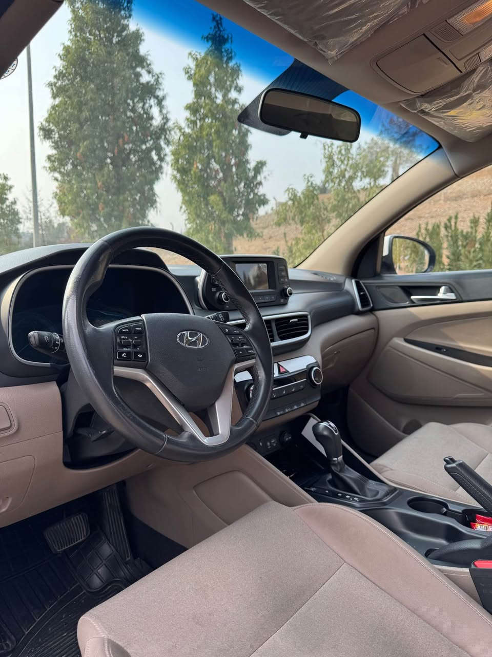 هيونداي توكسون  موديل ٢٠٢٠ خليجي 
سةيارة زور خاوين يةك خاوةن 
شريكة هةولير 
رقم و سةنةوية نوئ
بي سبوخ و بي شوخت و بي ساردي 
١٤٠كم رويشتوة 
دوو بةسمة 
كوشن كارةباي 
لايت زينون 
ئاوينة شةفت 
نرخي ٢١٢ وةرقة 
شوين هةولير 
Hyundai Tucson 
رقم موبايل 
*********** أربيل, العراق
