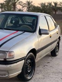 سيارة • صلاح الدين