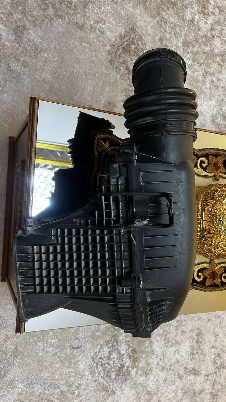 شوته srt بلادي اصلل🔥.                                       نضيفة فقط كسر بسيط و مصلح                                                 العنوان بغداد البلديات ***********
