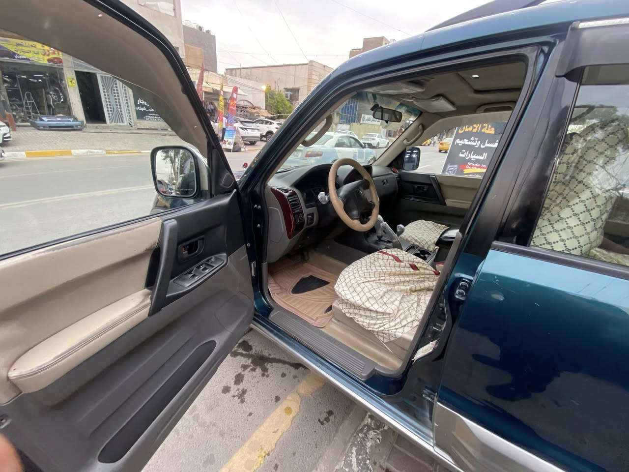 السلام عليكم للبيع فقط
باجيرو 2001

ياباني لون زيتوني 

رقم بغداد دولي 

محرك وكير خير من الله 

سياره مكفوله من صبغ وتبديل 

تبريد ثلاجه 

تخم تاير 

فور ويل سياره 

سياره كلش حلوه ونضيفه 

سعر 88ورقه  وبيها مجال بسيط 

موقع بغداد 

الاستفسار 

***********

احمد
