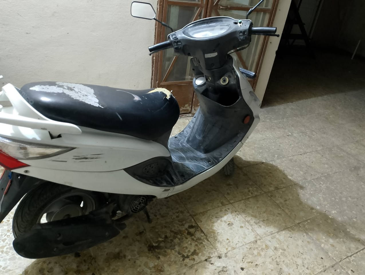 سلام عليكم اخوتي دراجه ماكس كوري ناقصها بس نوزل ونضافتها كدامكم بل صور والتواصل خاص *********** او مراسله خاص فيسبوك بيع مستعجل لان محتاج مكاني كربلاء
