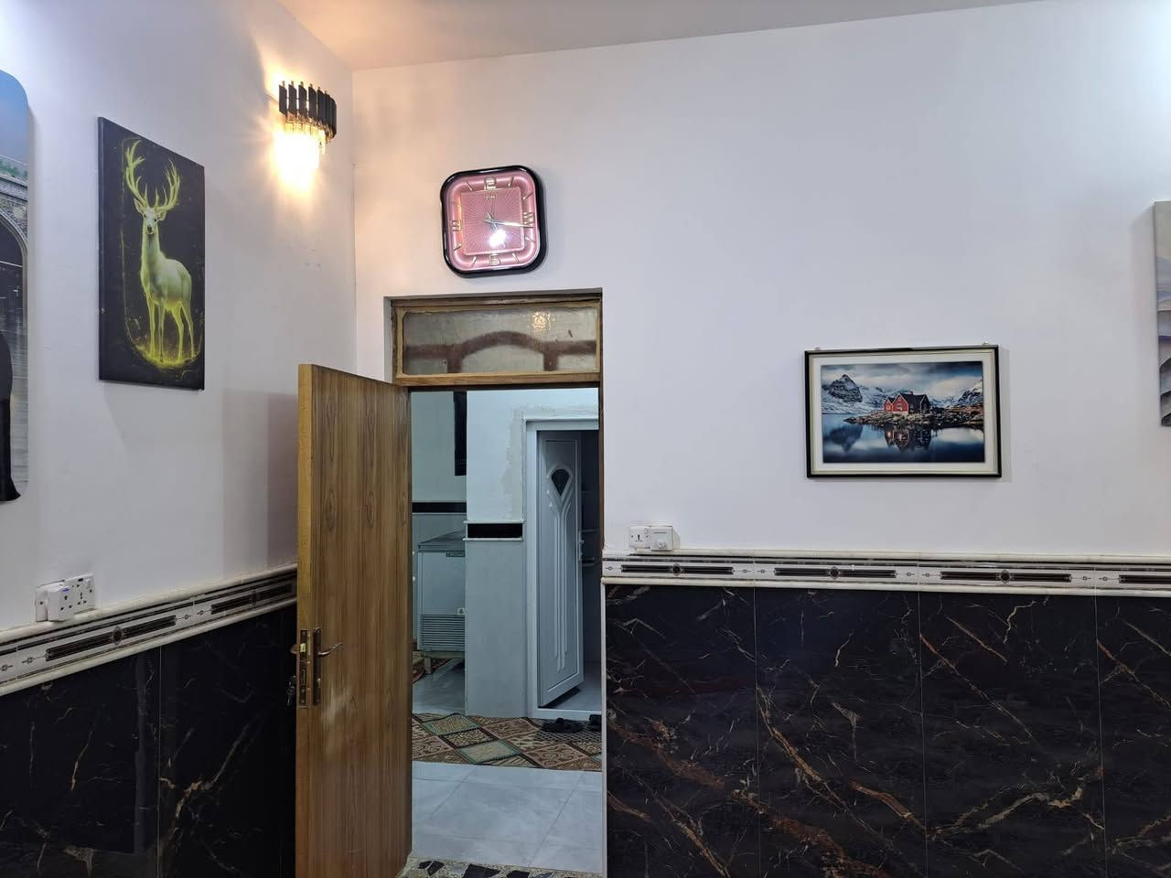 بسم الله توكلنا على الله
دار للبيع مساحه 200 متر واجهه 10 نزال 20 بناء حديث غرفتين وصاله ومطبخ واستقبال وصحيات بناء طابوك اعكاده  العنوان الماجديه سيد جميل الاستفسار 
***********
***********
