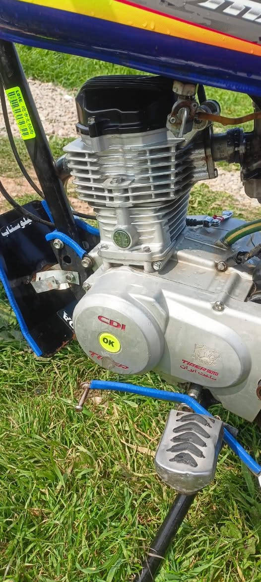 السلام عليكم ماطور للبيع موديل 21.للاستفسار رقم الهاتف ***********
