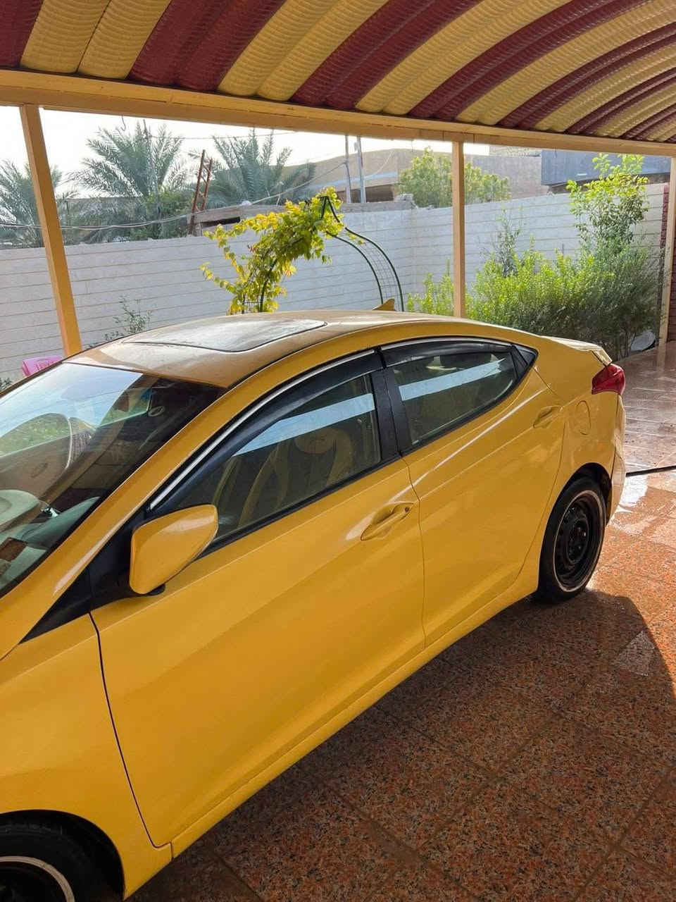 سلام عليكم النترا للبيع موديل 13 فول واحد علئ واحد وارد امريكي حادثه جاملغ وباب شرط السونار البيع فقط بدون دواخل كير مكينه حداديه تبريد تخم تاير كله جديد بسمي  مكينه مامفتوحه صبغه اوله  خير من الله  مركز المدينه السعر 95وبيه مجال قليل للاستفسا ‭‏‪***********‬‏
