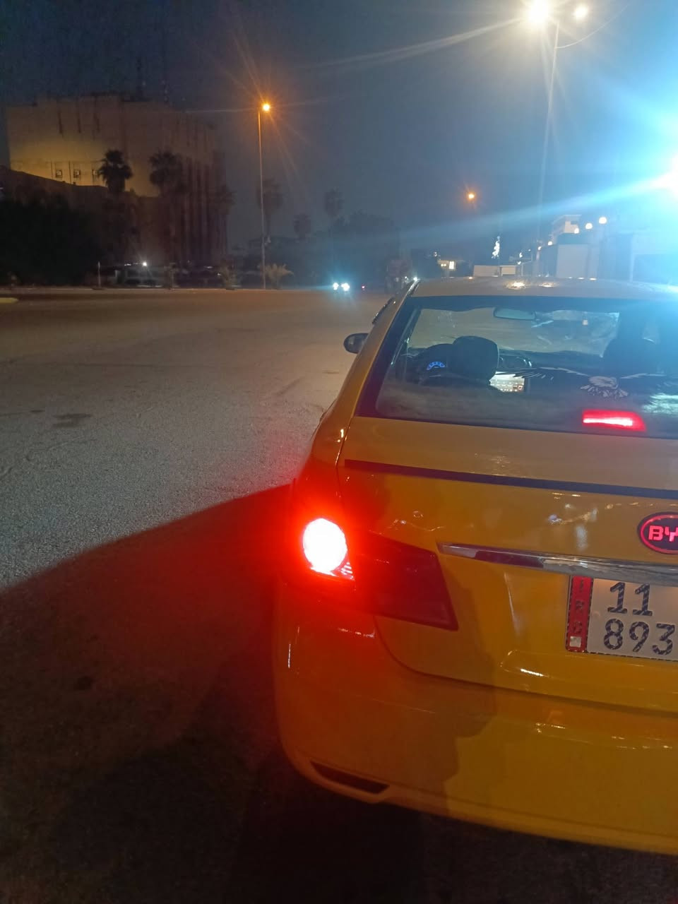 سلام عليكم بي وايدي موديل ٢٠١٣ بسمي سنويه جديدة ٣٦ تخم تاير جديد صدر أمام خلفي كير وتماتيك ابلدي تحويل  ثاني يوم لسعر ٤٨ أو بيه مجال لشراي مكاني بل حبيبيه ***********
