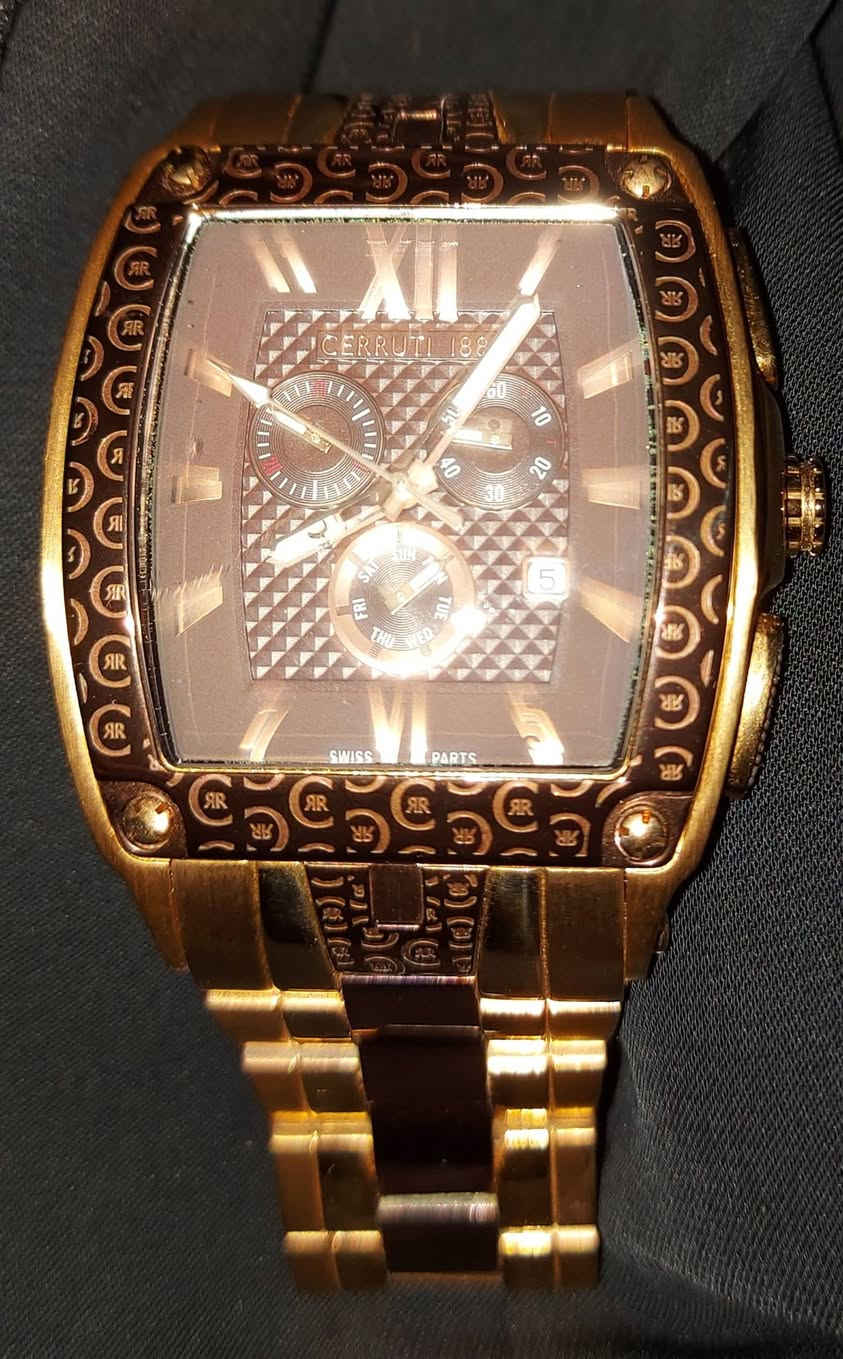 CERRUTI 1881  ساعه سويسري
اصليه مشتراه  من السعوديه
01118493087 
حدايق الاهرام


**إذا كنت صاحب هذا الإعلان وتريد حذفه لأي سبب، رجاءا أرسل رسالة إلى الدعم الفني**