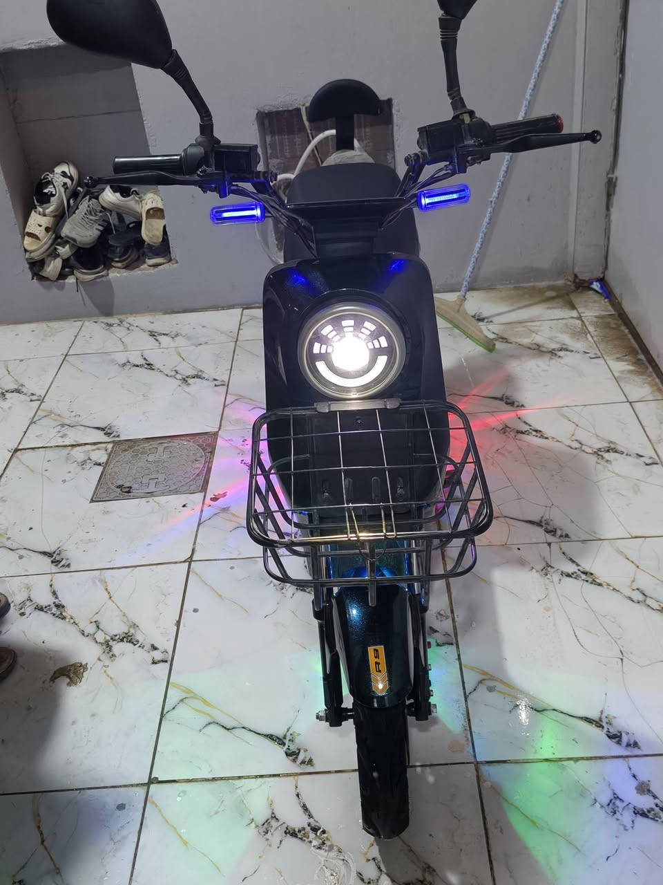 سلام عليكم دراجه شحن ار 9نضافه كدام العين جديده كلش موديل 2025 بطاريات 6وشرط لا اصراف ولا بيهن اي شي السعر خاص وهذه رقمي ***********
