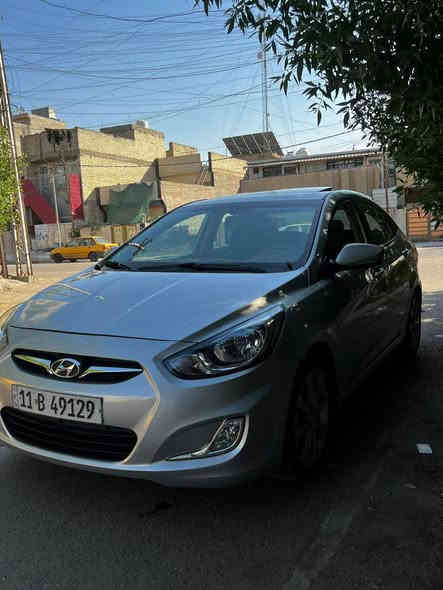 السلام عليكم 
للبيع فقط 
اكسنت 2012 خليجي 
1600 فول مواصفات 
بدون صبغ 
صار عندي ظرر امامي وبدلت جاملغ وبنيد 
اكو بلداخل صار تصليح بارد 
ومطاك ايرباك ابدااا
السيارة بأسمي صارلها سنة ونص عندي 
شاشة وتحكمات وكامرة وفتحة وبلوجكتر 
وحساسات خلفية وخمسة ويل كب 
السيارة جاهزة مابيها نقص 
سعر88 مجال بسيط كلش 
مكاني بغداد حي التراث
***********
