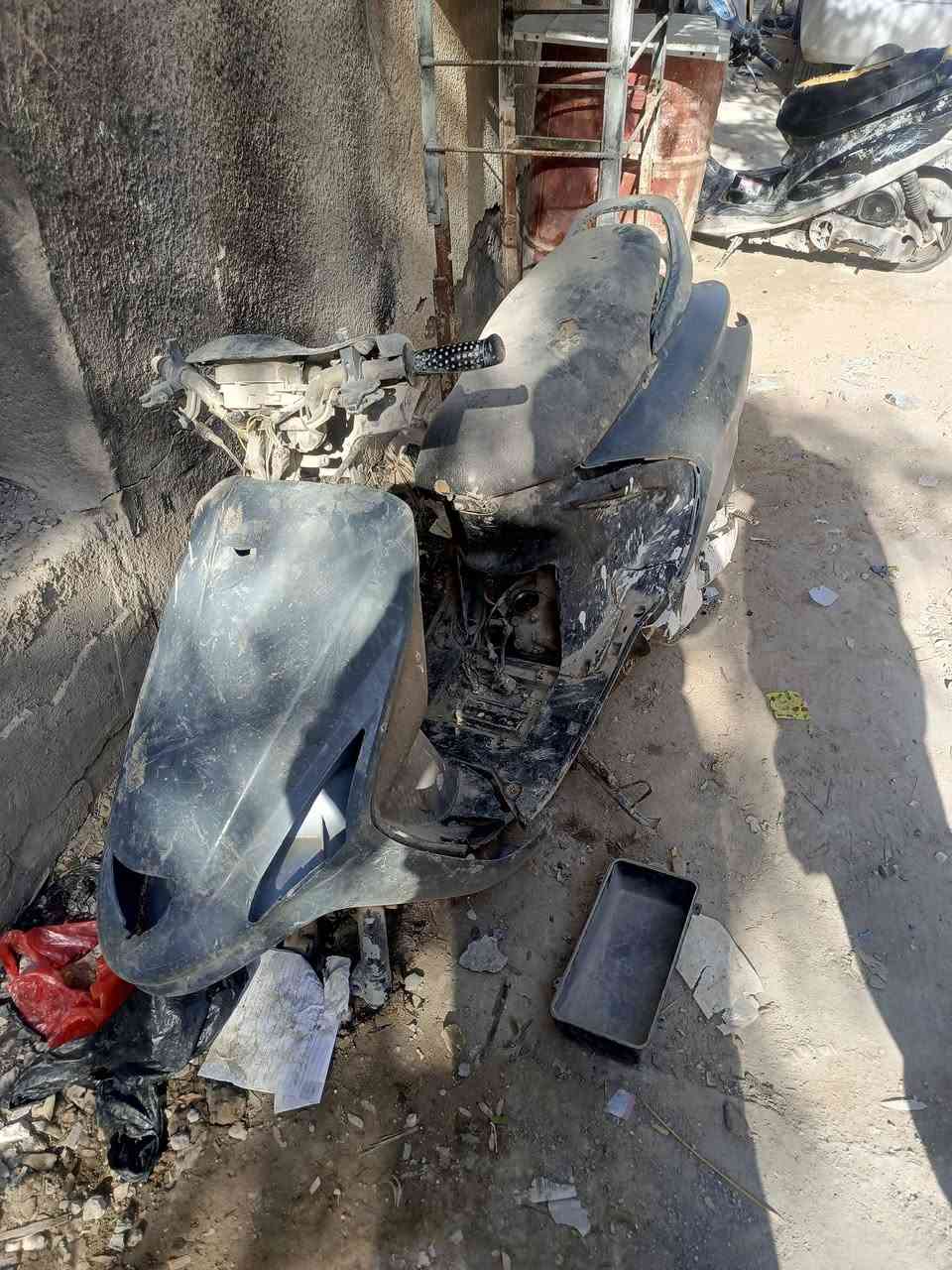 سلام عليكم دراجه فراشه للبيع هيه شغاله بس اني ابيع كوم حديد مكاني البوبيات مقابيل مجمع آل ثابت ***********
