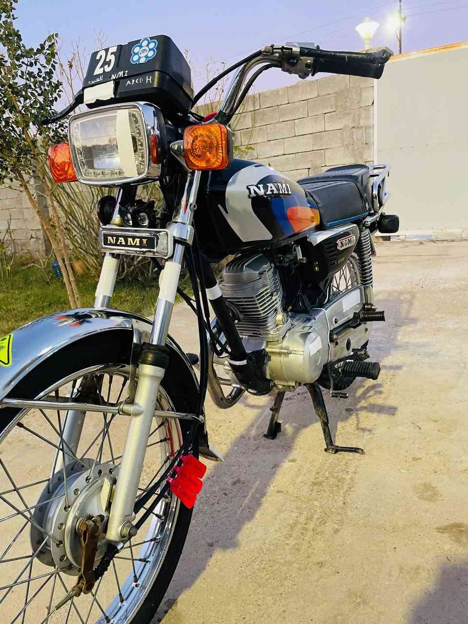 سلام عليكم دراجه 4كير للبيع اوراق اصوليه جيس شاصي 18تعميره نامه كله جديد كهربائيّات كلها شغاله كل نقص مابيها مكينتها ارشا 21مفتوحه مره وحده السعر 650بيها مجال الخاص مفتوح ***********
