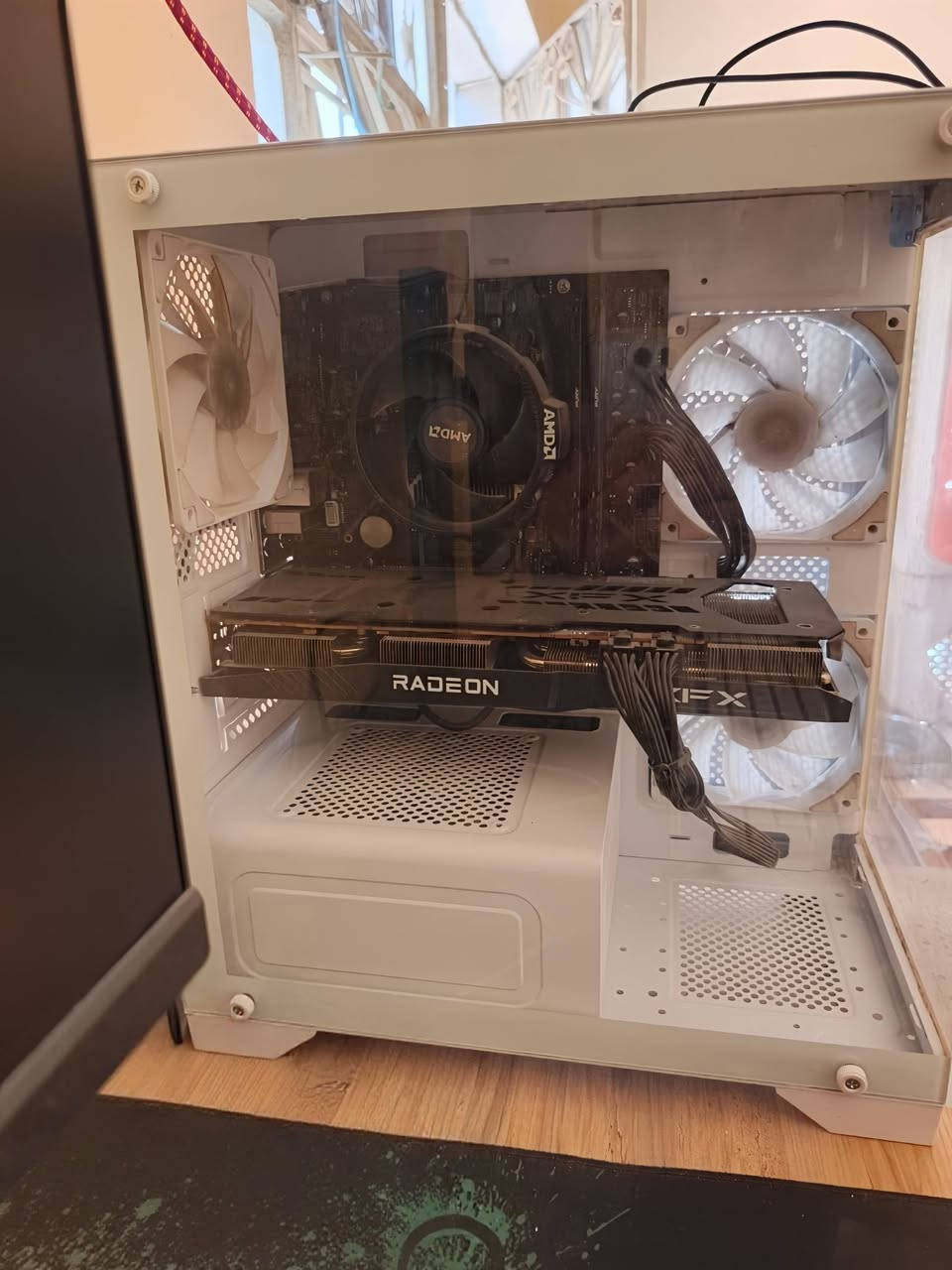 السلام عليكم تجميعةpc للبيع
المعالج: R5 5500 TRY
​اللوحة الأم: M.B B450M ONDE DDR4 M.2
​الرام: RAM KINGSTON FURY 8GB 3200Mhz (قطعتين)
​كارت الشاشة: RX 6700XT ASUS DUAL
​الهارد: M.2 512GB WD SN740 5000MB/s
​المبرد: AMD FAN STOCK
​الباور سبلاي: PSU 650w az
​الكيس: CASE LOVINGCOOL LC-T2 WH 3FAN RGB
​الشاشة: MONITOR MASS MA27N 180HZ IPS FHD 1MS

​​
+ ميز
كيبورد عدد ٢ 
ماوس عدد ٢ 
مايك عدد ٢ 
ويب كام عدد ٢ 
ماوس باد ٢

العنوان بغداد/مدينة الصدر/ هـ***********

  السعر 1150 الف
