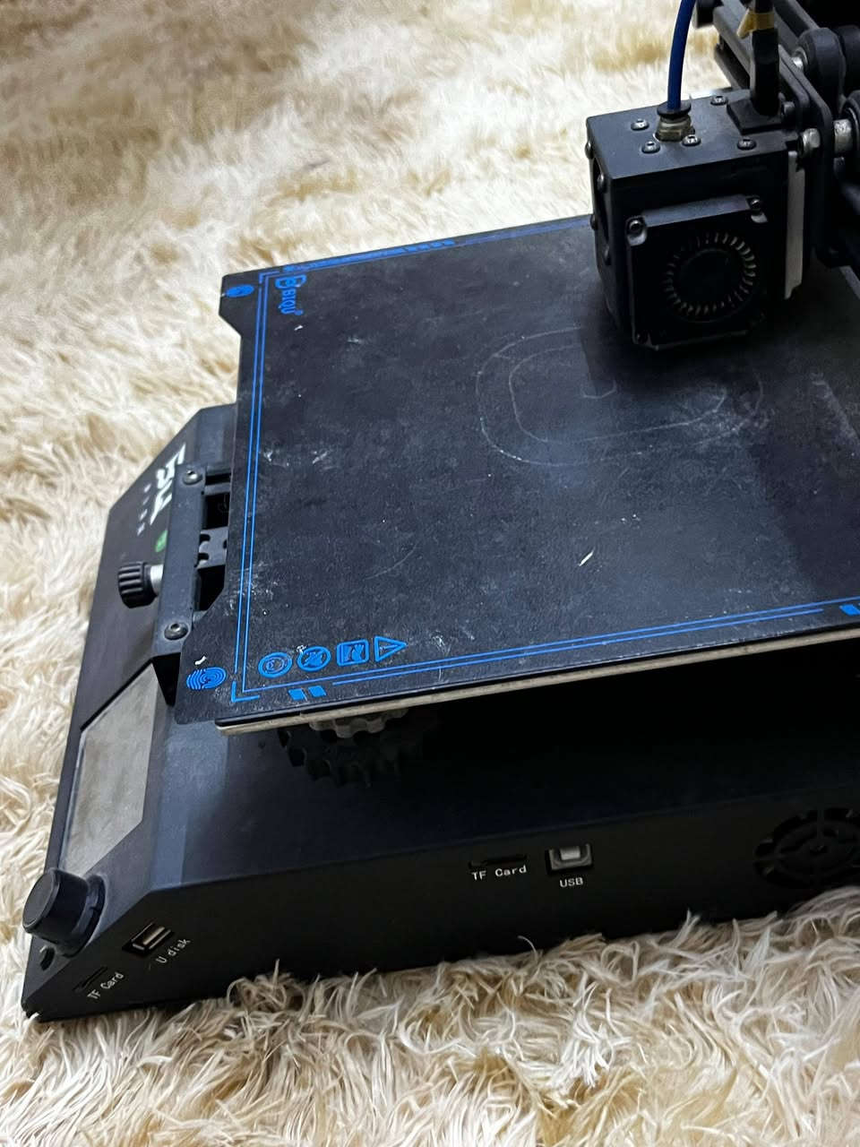 للبيع ب٢٠٠ الف 
واتس ***********
بغداد .غزاليه
