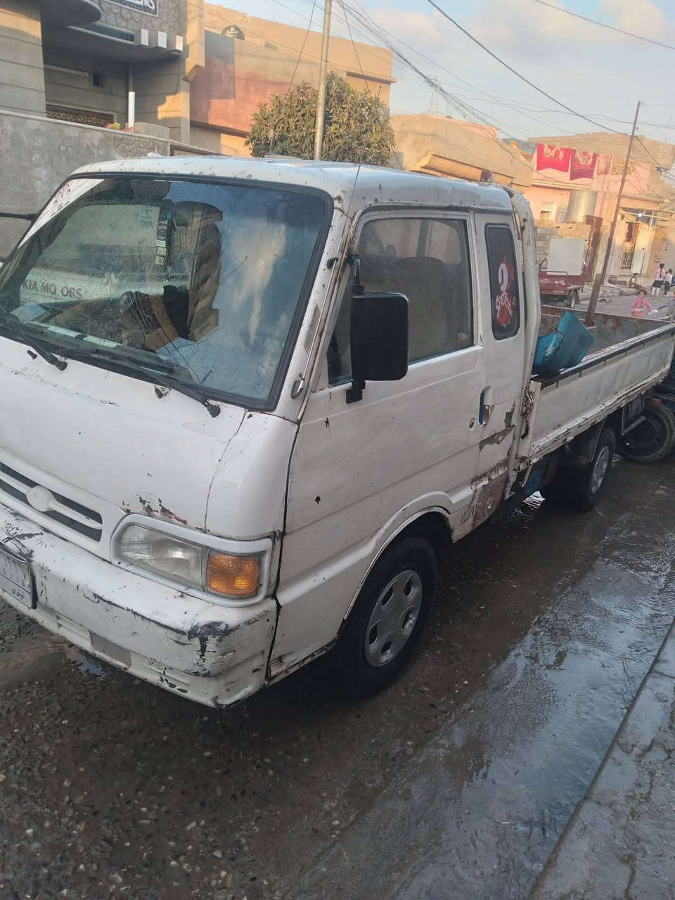 سلام عليكم كيه96 رقم نينوى سنويه 29    شاصي شرط محرك شرط كير شرط ويرمنيه كلها جديده  طخم جديد تواير جدد السعر ٤٨ عنوان السياره الموصل اليمن *********** بي وتساب
