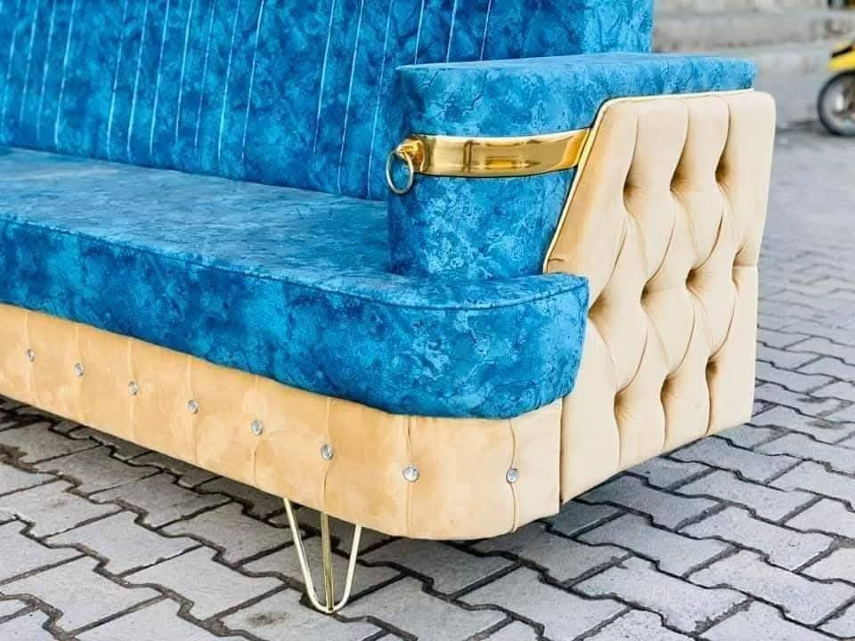 🛋️ ​🛋️ عرض الموسم: الفخامة والمتانة بـ 75 ألف فقط!
​جدد بيتكم بأحدث موديلات التخم والديوان العراقي بمواصفات "درجة أولى" وسعر لا يقبل المنافسة.
​✨ لماذا تختار منتجاتنا؟
​الهيكل الخشبي: مزيج من خشب الجاو والروسي الأصلي لضمان القوة.
​القاعدة: بلوك أسود سمك 16 ملم (تحمل عالي جداً).
​الحشوة: إسفنج مميز (ضغط عالي) لراحة تدوم طويلاً.
​القماش: أرقى أنواع الأقمشة التركية بألوان وملمس عصري.
​🛡️ ضمان حقيقي
​نحن نثق بما نصنع، لذلك نقدم لكم ضمان لمدة خمس  سنوات على كافة الموديلات.
​🚚 التوصيل؟ علينا!
​لأهالينا في النجف الأشرف، التوصيل مجاني تماماً حتى باب الدار.
العنوان نجف سايدين نصر ميلاد معرض تبارك الرحمن *********** 
ما عليك فقط تتصل واحنة نجيك للباب ناخذ القياسات النجف, العراق
