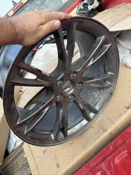 وياله تسلا أصليات بدون ضرر مال موديل Y 2024
للبيع الزوج 500$ والتك 300$
مكانها بغداد السيدية ***********
