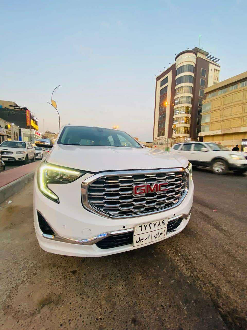 جي ام سي تيرين دينالي
•الضرر: الجاملغ والثاني بس مفتوح 
•الرقم: اربيل
•الايرباكات: سليم١٠٠%١٠٠

•المواصفات :
▪️السيارة: جي ام سي تيرين فئة DENALI لون ابيض
▪️الموديل: 2020
▪️المحرك: 2.0L تربو (اربعة سلندر)
▪️العداد: 140 الف كيلو حقيقي
▪️حجم الويل: ويل كب دينالي حجم 19 مع طقم تايرات جديد شهر من اشتريته
▪️لايتات زينون عالي وناصي مع حاجب LED  مع كشافات دعامية
▪️بصمات عدد 4 للابواب مع بصمة تشغيل
▪️حساسات خلفية اصل
▪️رادار امامي 
▪️حساسات ورادارات الاجتياز الجانبية (نقاط عمياء) بالمرايا الجانبية
▪️غرفة السيارة:كشنات السيارة جلد ابيض اصل
▪️تحكم فول كهرباء لكرسي السائق والراكب
▪️كشن ذاكرة (خزن ميموري) لكرسي السائق 
▪️شاشة الدشبول حجم كبير للتحكم بايعازات السيارة
▪️تدفئة لكراسي المقدمة 
▪️تدفئة بالستيرن
▪️جنطة كهرباء
▪️تشغيل عن بعد
▪️تطعيم نيكل لمقابض الأبواب
▪️سستم صوت BOSE 
▪️تحكم ستيرن جهتين بلوتوث وحاكية وكروس سرعة 
▪️نظام ABS مانع انزلاق
▪️السيارة جديدة وبوضع الشركة.مكان النجف الاشرف 

‎0788 892 0099 وات ساب
