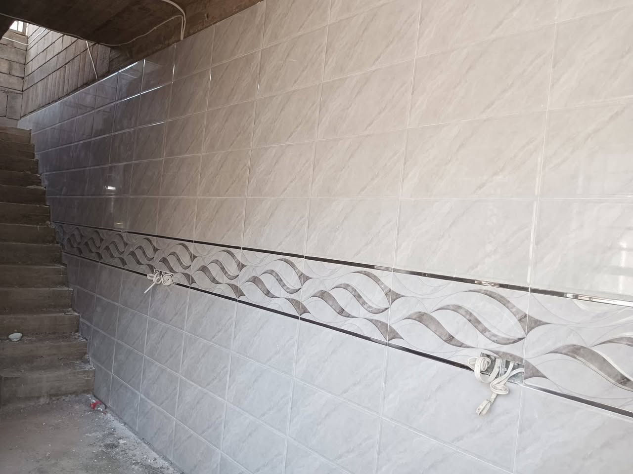 عمل سيراميك لوح ارضيات درجة اولى للتصال ***********
