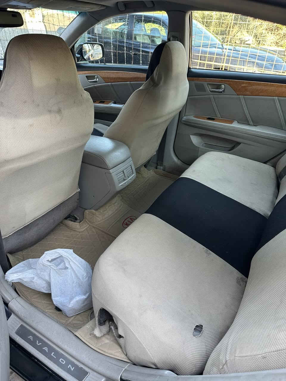 السلام عليكم افلون م 2007 مصبوغه حزام صدر امامي خلفي تعبان عندي الكيجات طافيه وارد امريكي ضربتها صندوق كير محرك جديد صار شهر من مبدلت سعره 86 وبيها مجال حك الجيه مكانه بغداد الحسينية ***********
