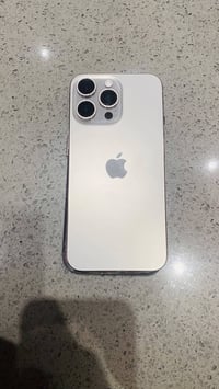 آيفون ١٥ برو ماكس • ٢٥٦ • بطارية ٩٥%