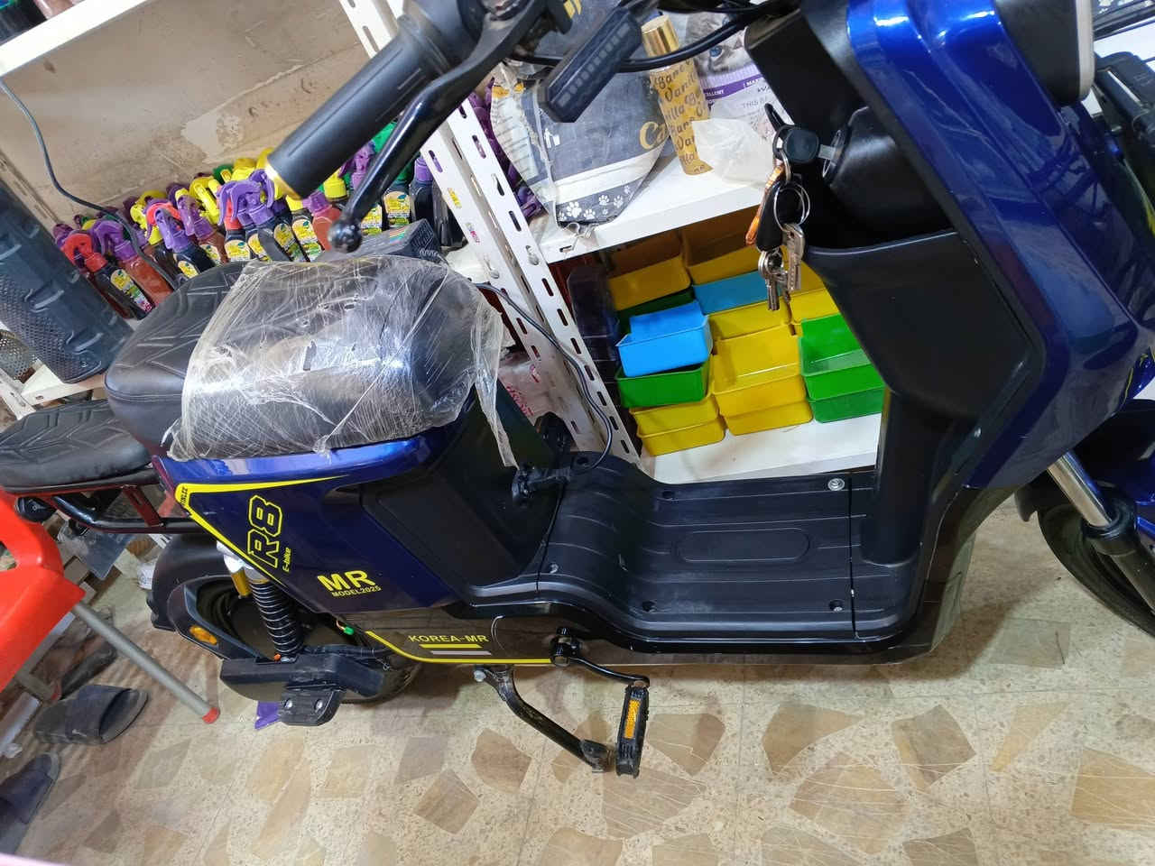 بسكل شحن جديد شخط مابي صاله شهر مشتري ٧٠٠ وسرعته١٠٩ اريده مروس بدراجه  او بيع ٤٢٥العنوان كربلاء حي العباس الهاتف***********
