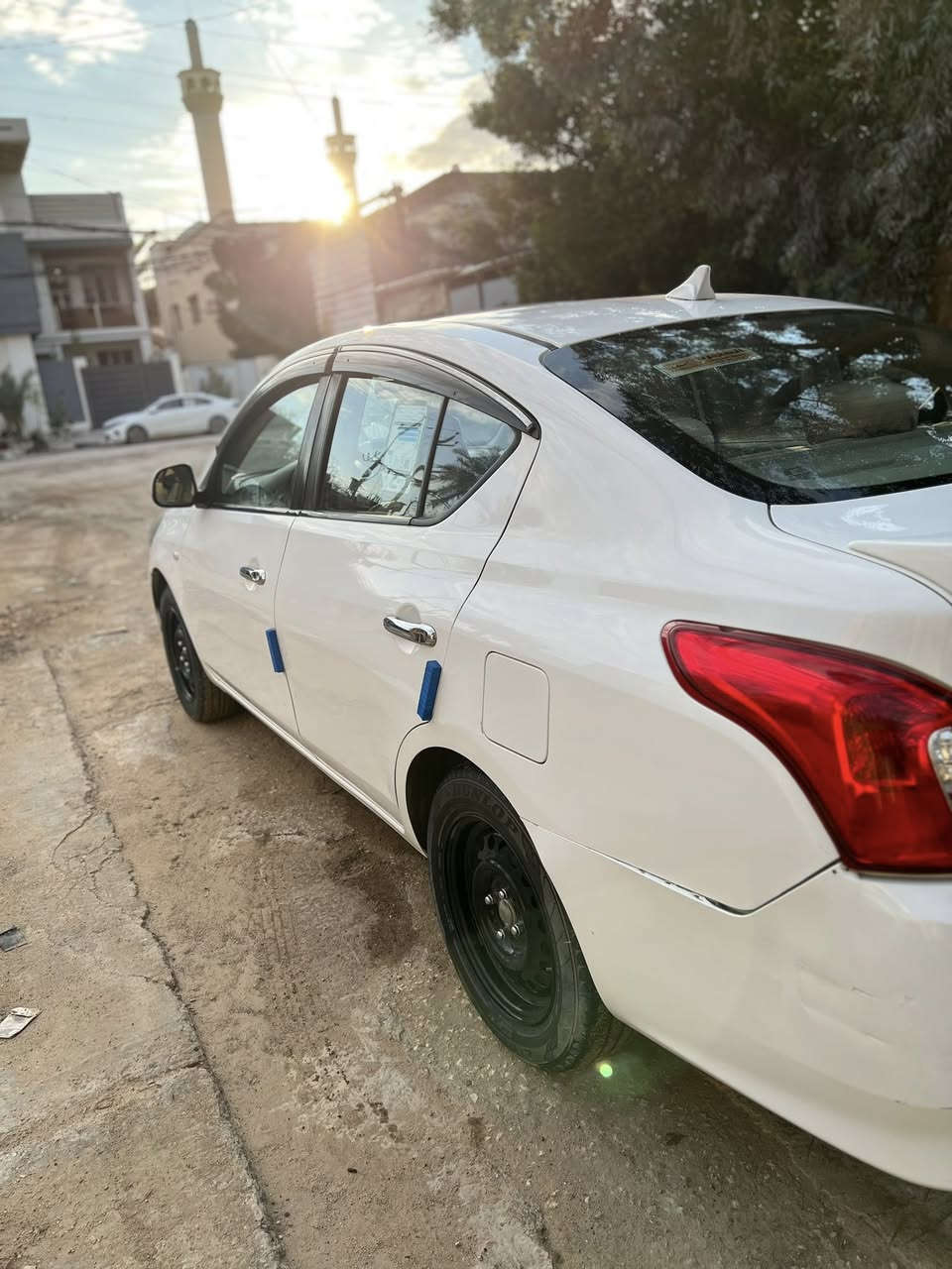 السلام عليكم  
للبيع نيسان صني موديل 2021 
السياره ماشيه 117 كم رقم اربيل 
سعرها : 105 وبيها مجال بسيط 
المكان : النجف الاشرف ***********
