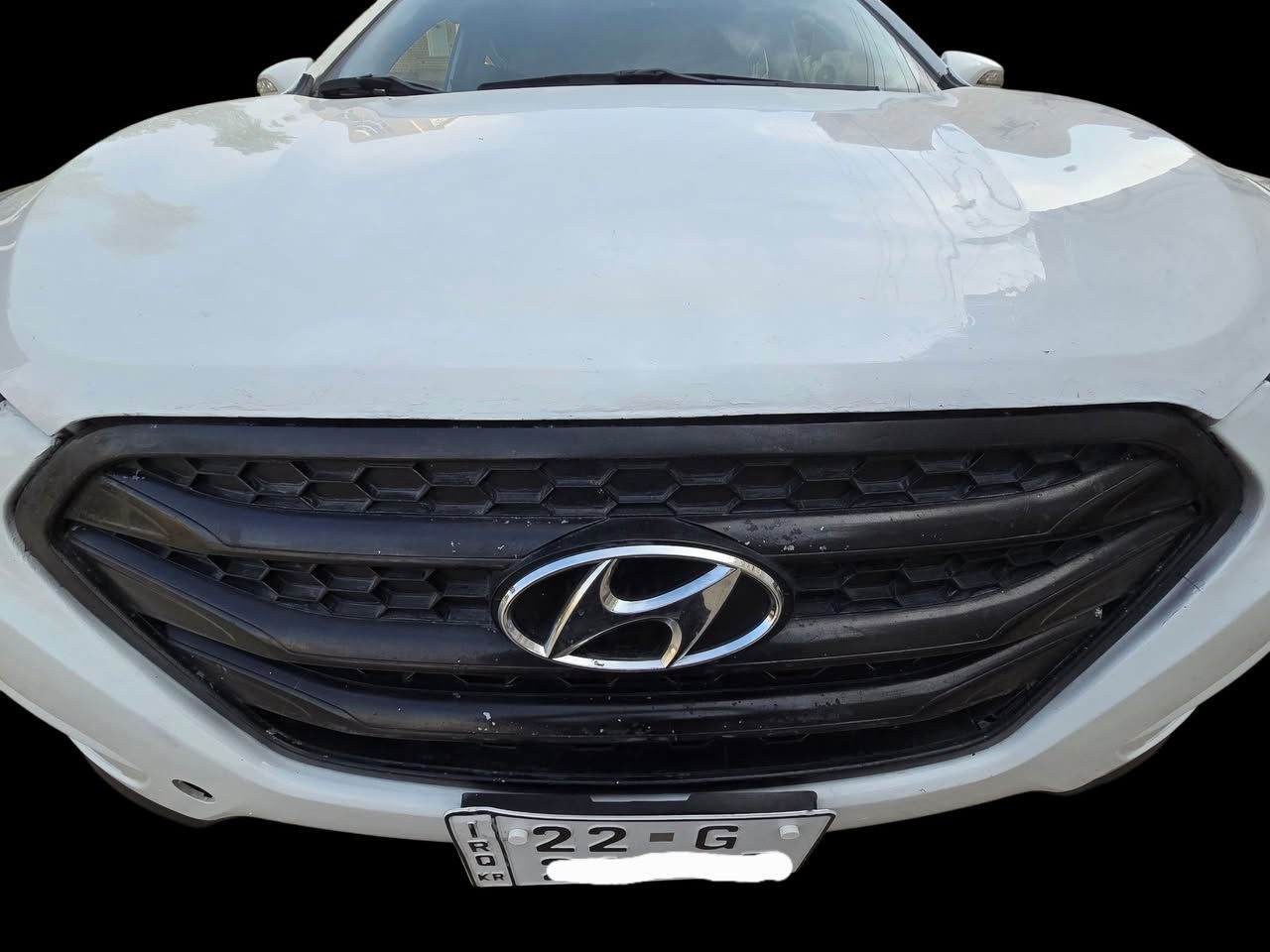 🚗 توسان خليجي 2013  مراوس بسيارة نفس السعر واذا اقل اخذ فرق ...
​الموديل: هيونداي توسان (Tucson)
​سنة الصنع: 2013
اللون :ابيض
​المنشأ: وارد خليجي
​المحرك: 2000 \text{ CC}
ماشية : 289 الف ...
​الحالة الفنية: المحرك والكير (ناقل الحركة) مضمونان.
​حالة البودي (الهيكل): مصبوغة "عام" 
​سبب الصبغ: تعرضت لحادث أدى إلى "جفّية" على جهة اليسار.
​ الشواصي واللغود "جيدة جداً" ولم تتأثر (بوضع الشركة).
​المزايا الإضافية: جميع الأجزاء تعمل بكفاءة ("كلشي بيهه شغال على آخر حبة").
​: رقم أربيل جديد، وهزة (فحص سنوي) جديدة، وسنوية  جديدة.
​السعر المطلوب:  (120$ ) وقابل للتفاوض.
التواصل ماسنجر ...
او ***********
