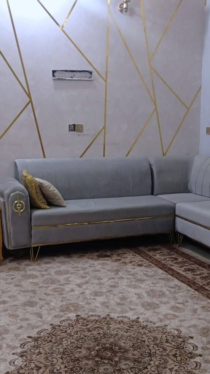 ديوان للبيع***********
