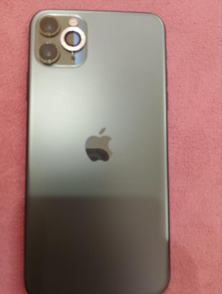 السلام عليكم اخوان 11PRO MAX جهاز نضيف والله ذاكره 256بطاريه 82 شريحه وحده  الجهاز خالي من اي شخط ممبدل بي شي   بس للامانه الفلتر مال السماعه واكع والله تجي تكلب تقتنع يلا تاخذ خواته دينعرضن ب 500ومو بهيج بطاريه والله واصلات 75  ملاحضه الفلتر ابد ممأثر علا صوته نهائيا 375000 بي مجال  واتس ***********
