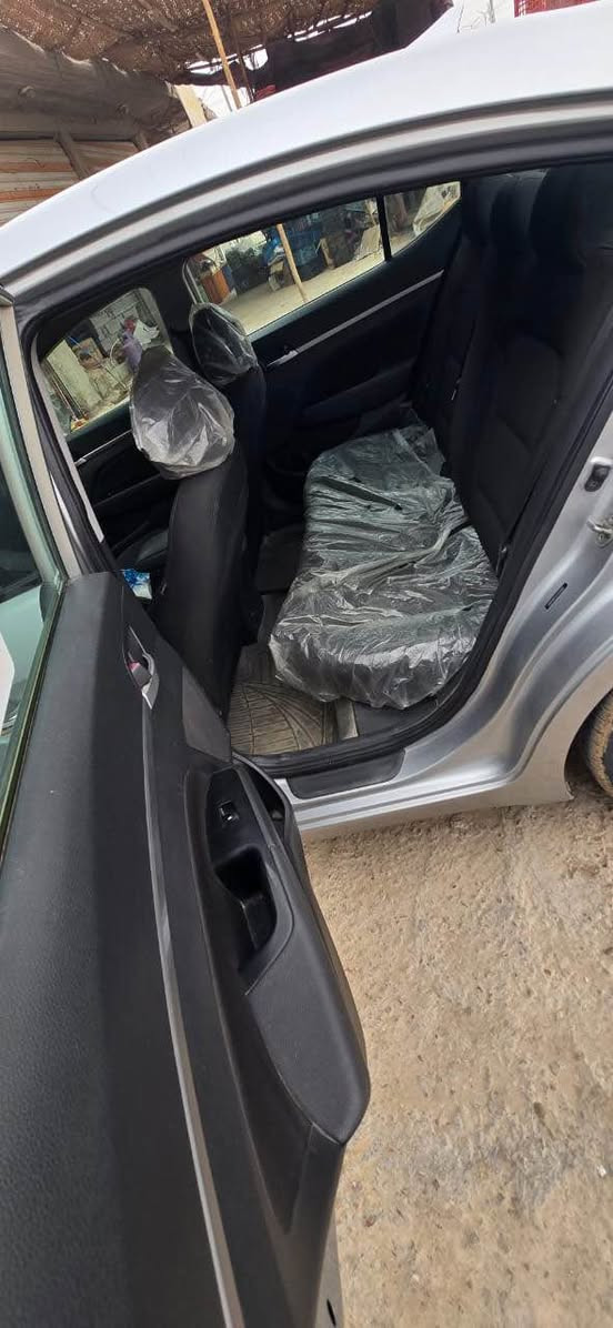 النترا 2020 وارد أمريكي حادث ٣ قطع بدون دواخل شواصي مكفوله شرط 
مكينة كايمة بيها براص سياره تشتغل وتمشي 
قمارة بيها حالوب بسيط 
رقم نجف دولي 
سعر 110 وبيها مجال 
*********** النجف, العراق
