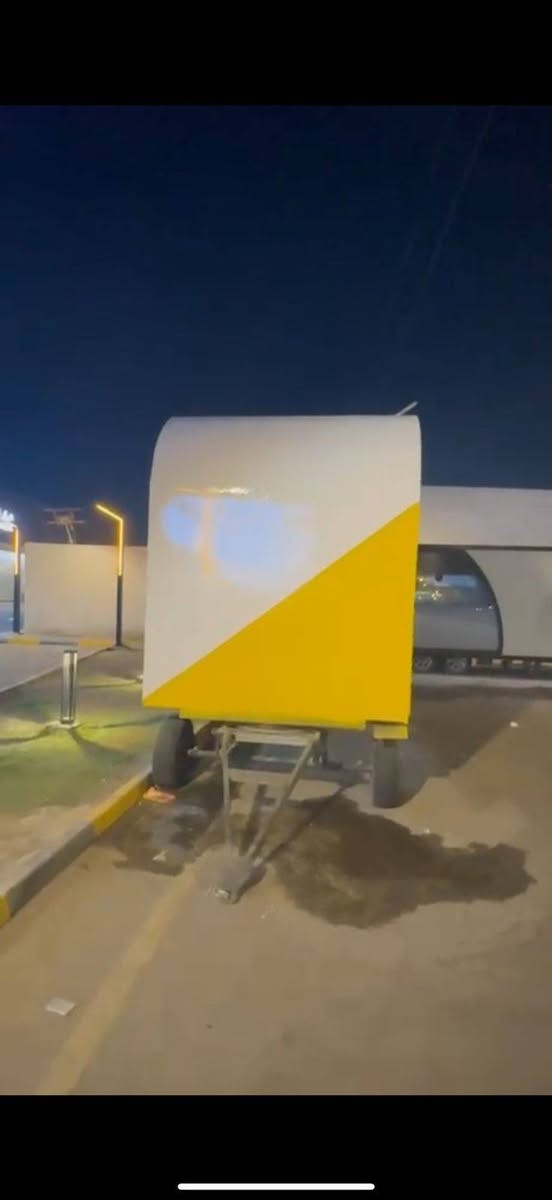 🔴 إعلان بيع عربة متنقلة 🔴
📐 المساحة: 4 × 2 متر
🛻 الحالة: فارغة – جاهزة للتجهيز حسب المشروع
💰 السعر: مليونين ونص فقط
✅ مناسبة لمشروع (أكل، قهوة، عصائر، أو أي نشاط تجاري)
وياها سنك صغير  و كونفيره 
📍 الموقع:  موجوده بغداد باليرموك الى اي مكان تكدر تجيبها
📞 للاستفسار: *********** واتساب او اتصال
الجادين فقط 🌹
