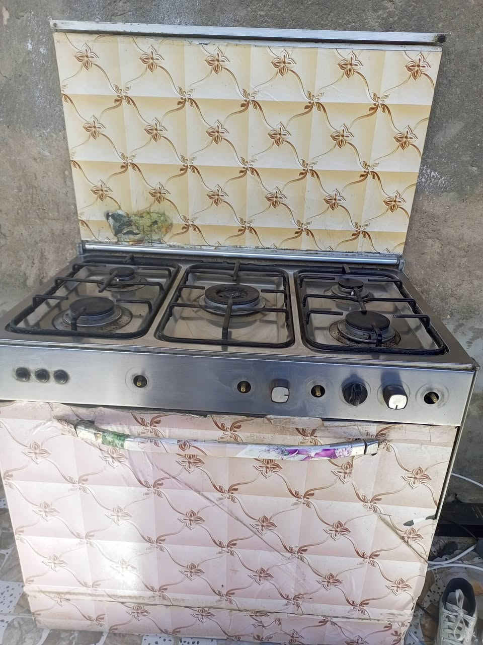 طباخ شغال الفرن شغال السعر ميه


**إذا كنت صاحب هذا الإعلان وتريد حذفه لأي سبب، رجاءا أرسل رسالة إلى الدعم الفني**