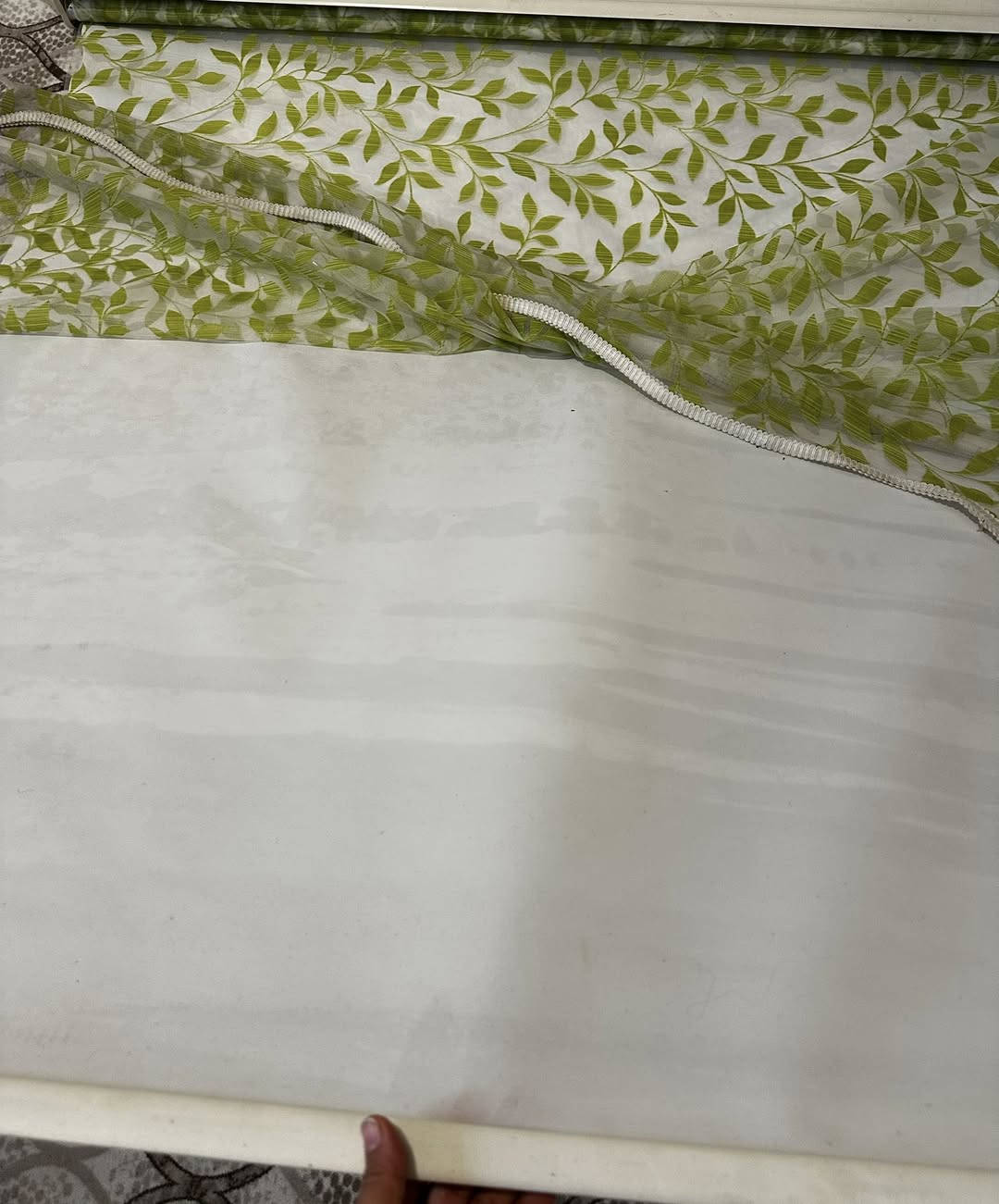 ستارة رول بنقشة أوراق – جديدة
📏 المقاس: 1.5 متر عرض × 3 أمتار طول
🪟 سكّة ثقيلة وقوية
🌿 قماش خفيف يفلتر الضوء بنقشة أنيقة
📦 جديدة – فقط تم شراؤها ولم تُستعمل (السبب: ما عجبتني)

💰 السعر: 50,000 دينار فقط

جاهزة للتركيب فورًا — فرصة ما تتعوّض �

للتواصل:***********
