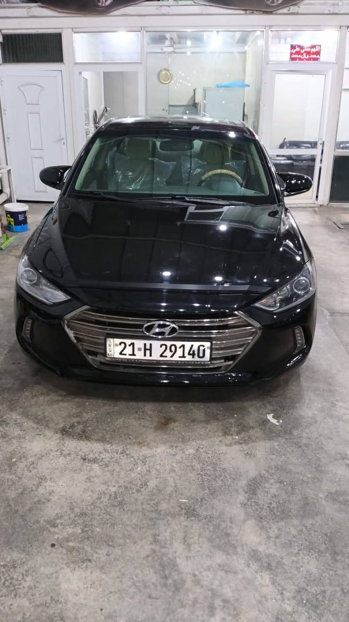 السلام عليكم 
هونداي النترا 2017 وارد امريكي سياره اصل كلين بالعراق بالذيل جاملغ خلفي صبغ فقط ماشيه 53 ميل مواصفات محرك 2000 دوش كير AT فتحه قماره بصمه تشغيل وابواب ترحيب كامره شاشه كشن كهرباء غرفه بيجيه سياره فول مواصفات بدون تبديل بدون ايرباك رقم سليمانيه شرط التحويل السعر (133) عنوان بغداد/الاعظميه موبايل)***********)
